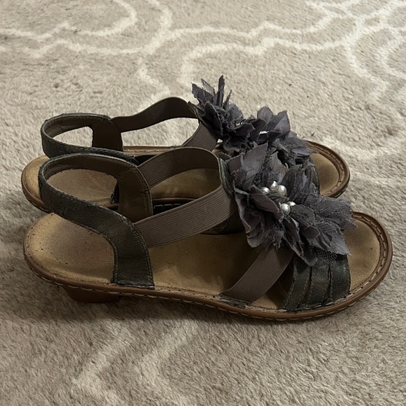 Rieker Elegant Gray Floral Women's Sandals, size 38 - Picture 3 of 7